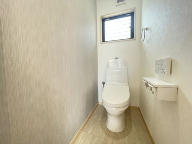 【トイレ】 | 菊池郡大津町大津　中古戸建 | ☆1階、2階に2ヶ所トイレがあります☆