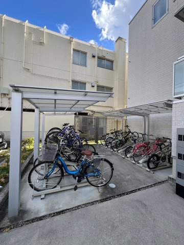 リブリ・GRAND葵　名古屋市賃貸 仲介手数料無料の駐車場