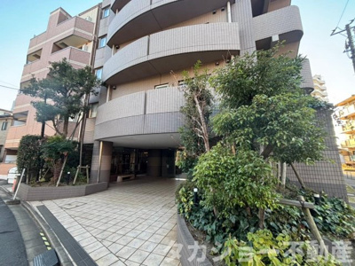 【エントランス】 | ルイシャトレ千葉