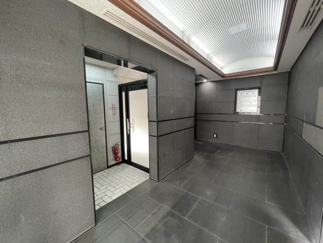 【エントランス】 | オーイズミホールディンクス厚木ビル