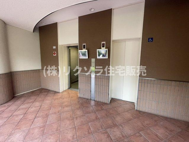 リバティパーク枚方D棟のその他共用部分|エレベーター2基
■物件内覧・資金計画相談・住宅ローン相談、リフォーム相談、お問合せ受付中■
※当日・翌日のご内覧、ご相談はお電話でのお問合せがスムーズです！