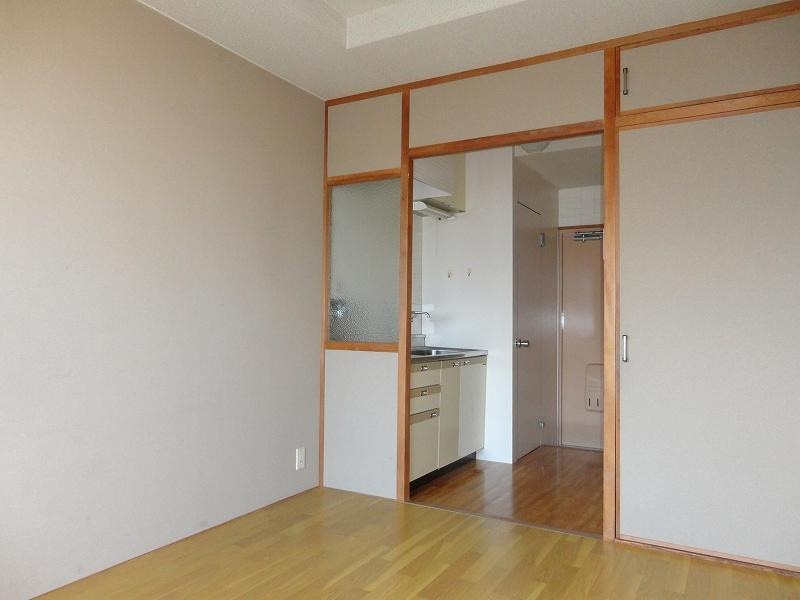 パークハイツ相模の洋室|落ち着いた色調の洋室です