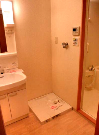 アンプルールクラージュSHIMADAのその他|室内洗濯機置き場
※イメージ　同物件別号室の写真