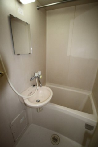 サンライフ都城Ⅰ・Ⅱの洗面所|忙しい朝には欠かせない洗面所です