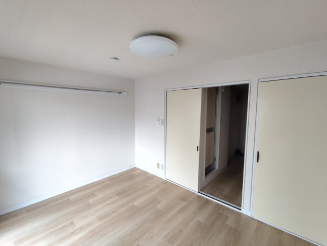 臼井デンタルビルの洋室