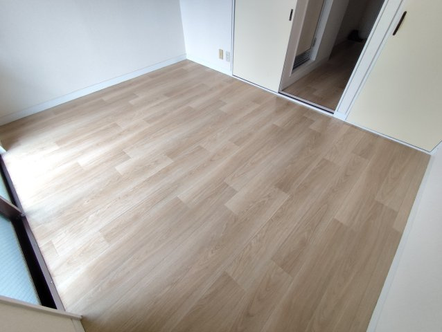 臼井デンタルビルの洋室