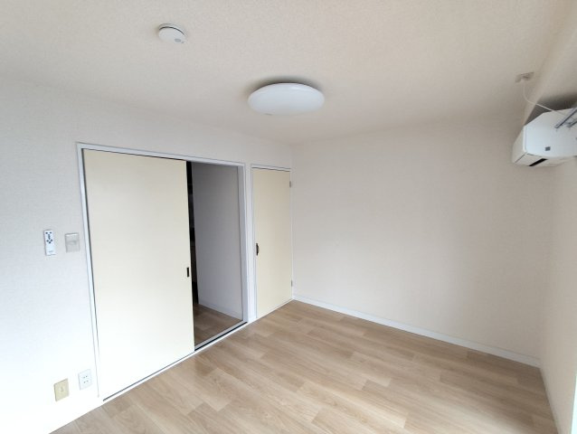 臼井デンタルビルの洋室