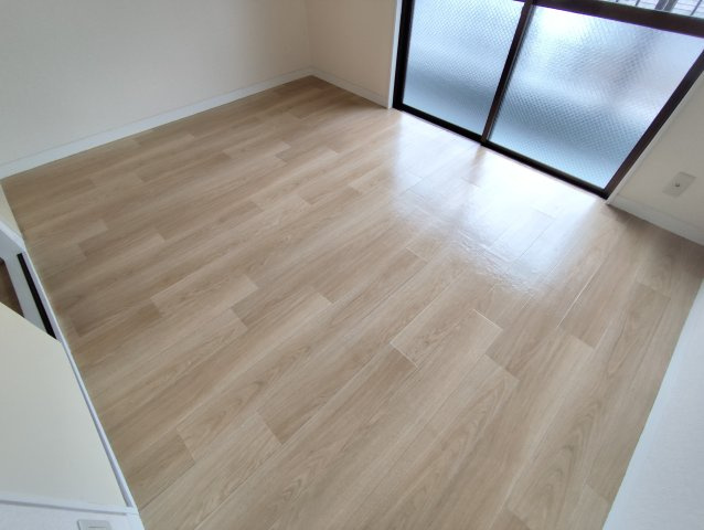 臼井デンタルビルの洋室