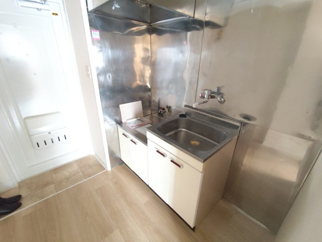 臼井デンタルビルのキッチン