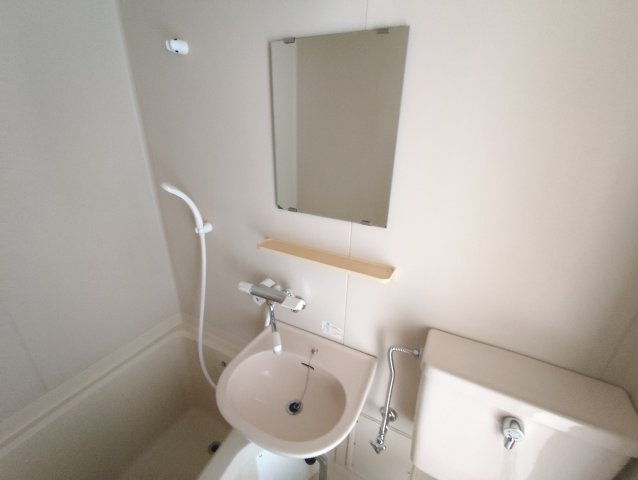 臼井デンタルビルの洗面所