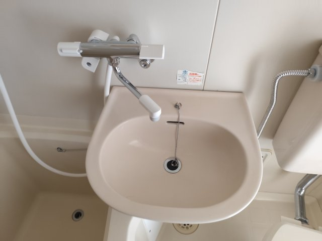 臼井デンタルビルの洗面所