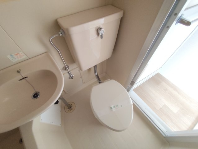 臼井デンタルビルのトイレ