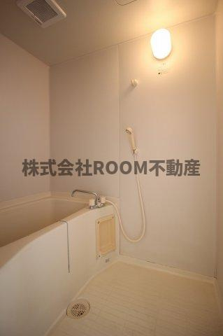 メゾンKMの浴室|落ち着いた空間のお風呂です