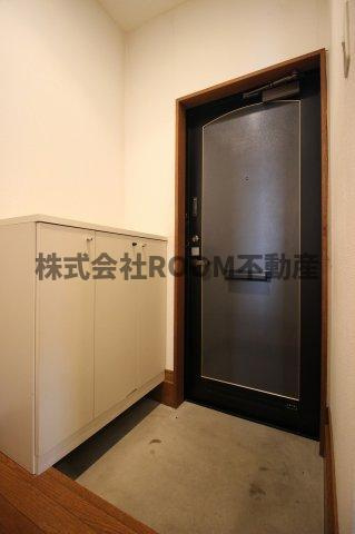 メゾンKMの玄関|落ち着いた玄関です