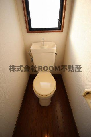 メゾンKMのトイレ|清潔感のあるトイレです