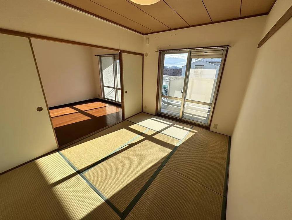 メイプルパークスクエア東2番街の和室|和室6.0帖　押入
■物件内覧・資金計画相談・住宅ローン相談、リフォーム相談、お問合せ受付中■
※当日・翌日のご内覧、ご相談はお電話でのお問合せがスムーズです！