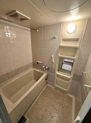 メイプルパークスクエア東2番街の浴室|オートバス
■物件内覧・資金計画相談・住宅ローン相談、リフォーム相談、お問合せ受付中■
※当日・翌日のご内覧、ご相談はお電話でのお問合せがスムーズです！