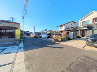 【前面道路含む現地写真】