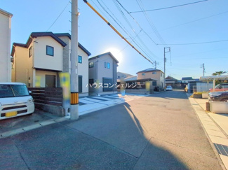 【前面道路含む現地写真】