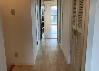 【内装】 | グリーンタウン宮の里１－２号棟 | 内装はとにかくおしゃれなものがいい！と選ぶ前に、まず住んだ後のことを想像してみましょう。住んでみたらコンセントの位置が悪くて使いにくいなど出てきます。事前にどの家電をどこに置くか想定しておきましょう。