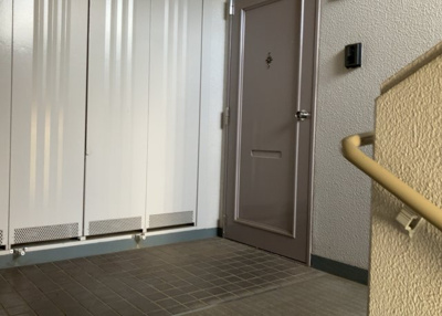 【その他共用部分】 | グリーンタウン宮の里１－２号棟 | 共有部分は、住民なら誰もが使える設備のこと。例えば駐車場やエレベーター、インターネット設備、セキュリティ設備などがあります。他にも、マンションの廊下・外部階段やエントランス・ゴミ置き場などがあります。