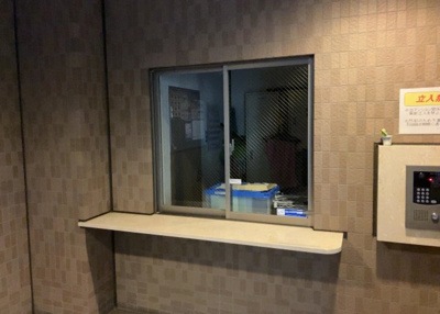 【受付】 | ライドウェーブ相武台 | 受付はマンションコンシェルジュがいる場合もあれば、管理人が滞在する小部屋を総称して呼ぶことがあります。主にエントランスに設置されていることから、防犯面でも期待ができます。防犯設備がない場合はより安心！