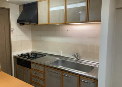 【キッチン】 | ライドウェーブ相武台 | 標準的なシステムキッチンの横幅は、165cm～300cm程度です。2100・2400・2550・2700などミリ単位で表記されます。普段どのように料理をするのかを想定しながら合ったサイズを選びましょう