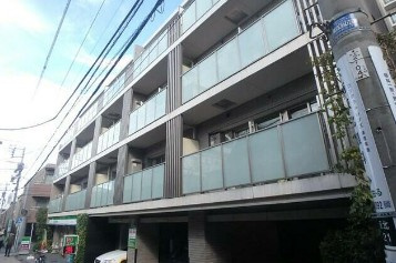 【外観】 | ルフォンリブレ西荻窪 | 鉄筋コンクリート造のがっちりとした建物。