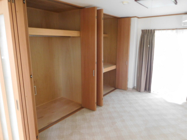 三創ビルの収納