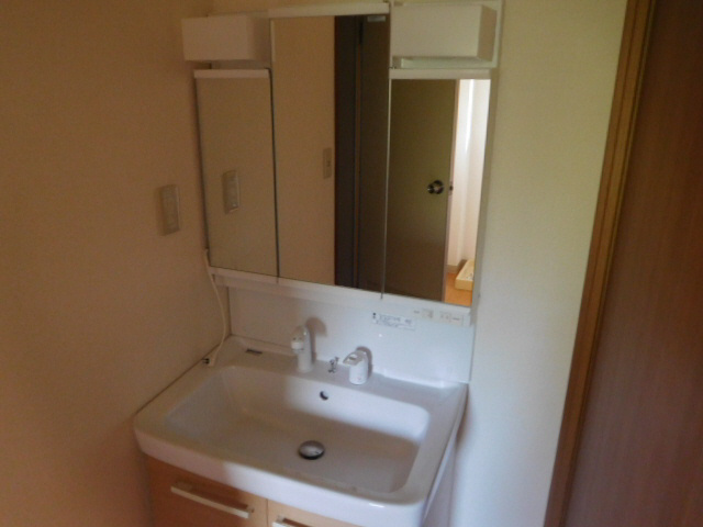 三創ビルの洗面所