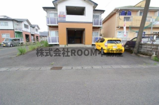 コーポフレグランスの駐車場|駐車場に車を止められます