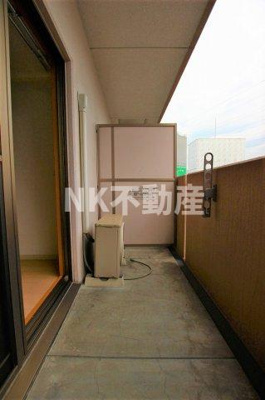 【バルコニー】 | アンビション（荒本賃貸） | お洗濯にも便利なバルコニー付き