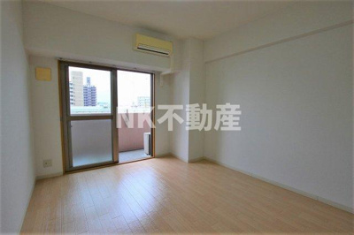 【居間・リビング】 | アンビション（荒本賃貸） | 洋室です