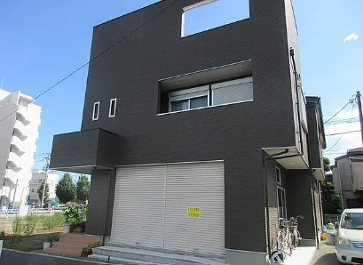 稲城市東長沼の店舗事務所