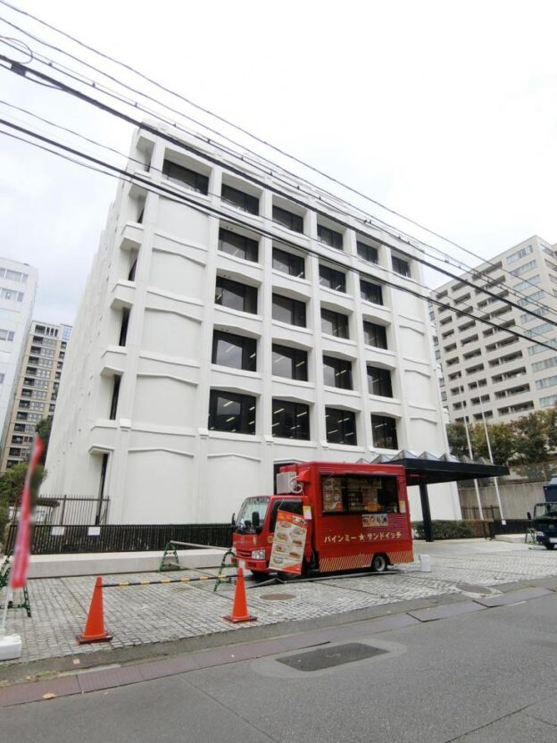 千代田区四番町の店舗事務所の外観|おしゃれな外観です