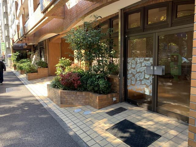 横浜市中区弥生町４丁目の店舗一部