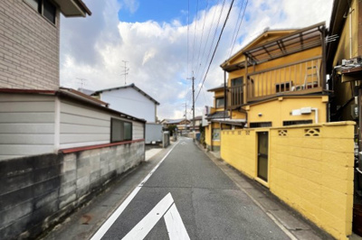 【前面道路含む現地写真】 | 伏見区向島二ノ丸町　中古戸建 | 《ローンの事やお家探しのご相談は（株）ゆいホームにお任せ下さい。ちょっとした疑問にも解りやすくお応えします。》お気軽にどうぞ(^^)/