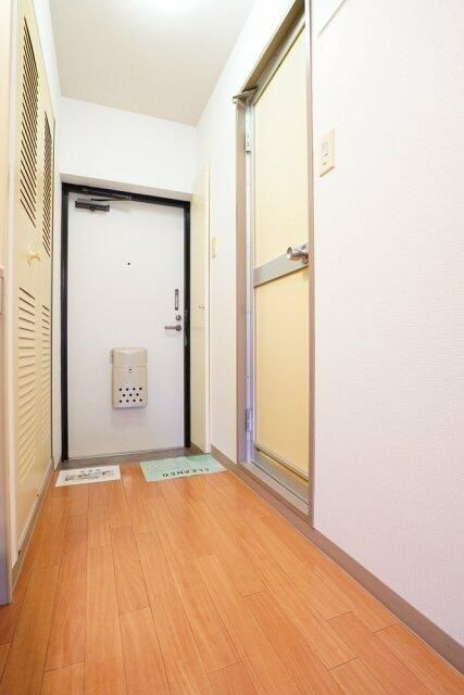 ダイアパレス氷川台の玄関