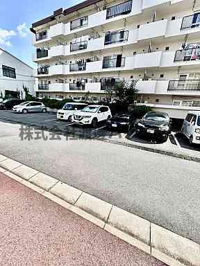 ときわマンションの駐車場