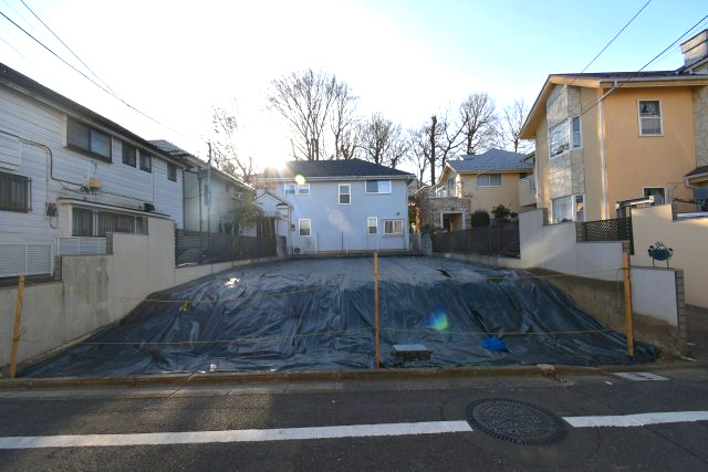 西荻北4丁目・売地の前面道路含む現地写真