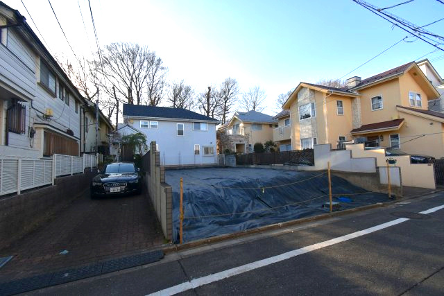 西荻北4丁目・売地の前面道路含む現地写真