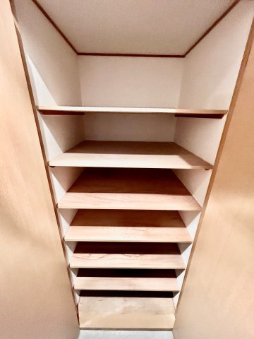 コリーヌ江坂の収納|玄関収納