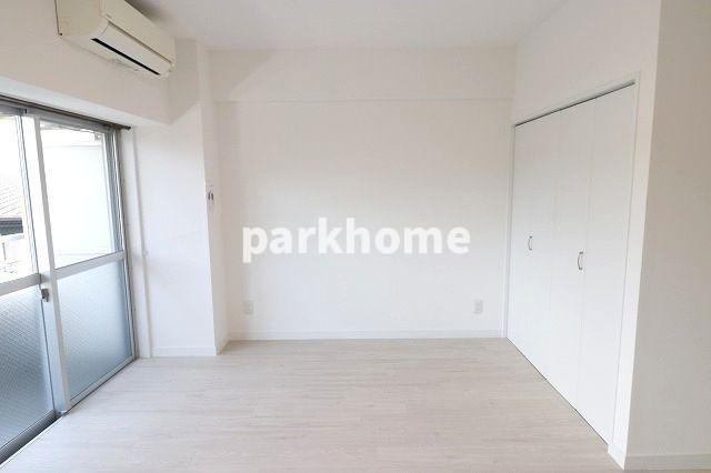 池本マンションの洋室|使い勝手のいい洋室です