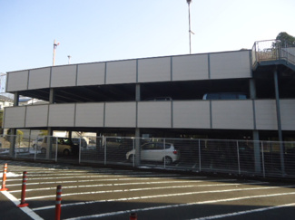 【駐車場】