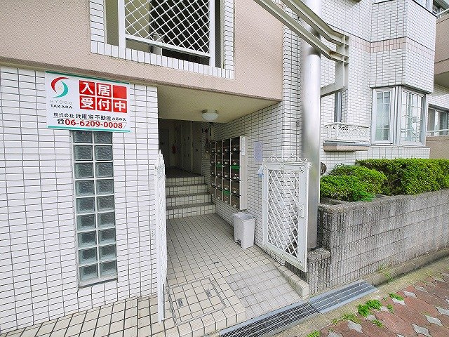 シティパレス学園前P-1のエントランス|落ち着いたエントランスです