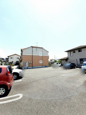 【駐車場】 | レフィナード | カースペースがあります