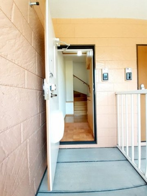 【玄関】 | レフィナード | 落ち着いた玄関です