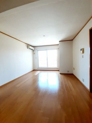 【居間・リビング】 | レフィナード | ゆったり過ごせる居間です