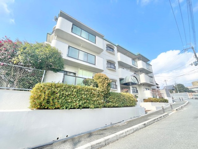 【外観】 | グリーンエクセル刀根山 | 現在ご返済中のカーローン・カードローン・教育ローンなどを住宅ローンに一本化したり、家具家電購入費用・引越し費用を住宅ローンと組み合わせるなど、お客さまにメリットの多い住宅ローンのご提案が可能です。