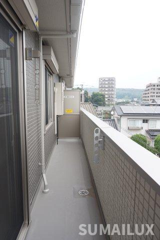 熊本市中央区渡鹿６丁目のアパートのバルコニー